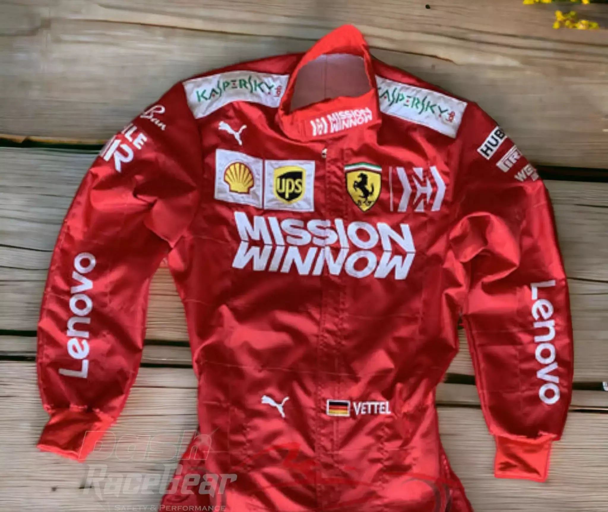 Traje de carreras bordado de Sebastian Vettel Ferrari Mission Winnow F1